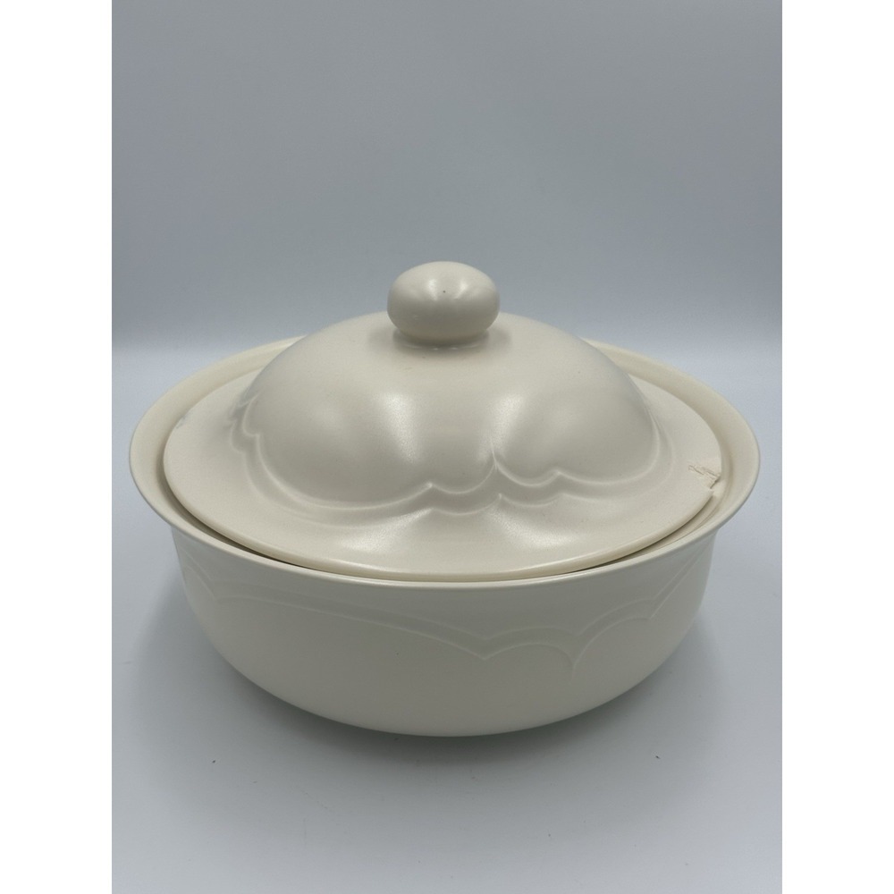 Pfaltzgraff Off White Cream 2Qt  Round Covered Casserole Soup Serving Dish & Lid
